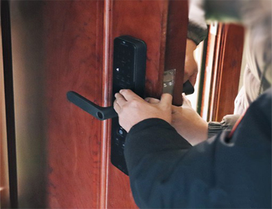安源24小时上门开锁公司